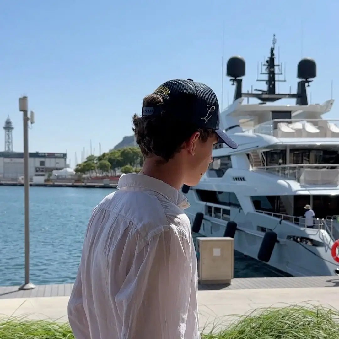 The Globe Cap